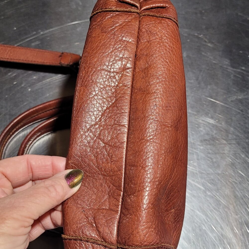 BEAUTIFULLY DISTRESSED VTG AMERICAN LEATHER CO. BROWN CROSSBODY BAG PURSE EUC - Picture 4 of 16